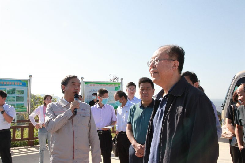 
				   
					河南省人大常委會黨組副書記、副主任馬懿一行到洛陽黃河同力調研
				 